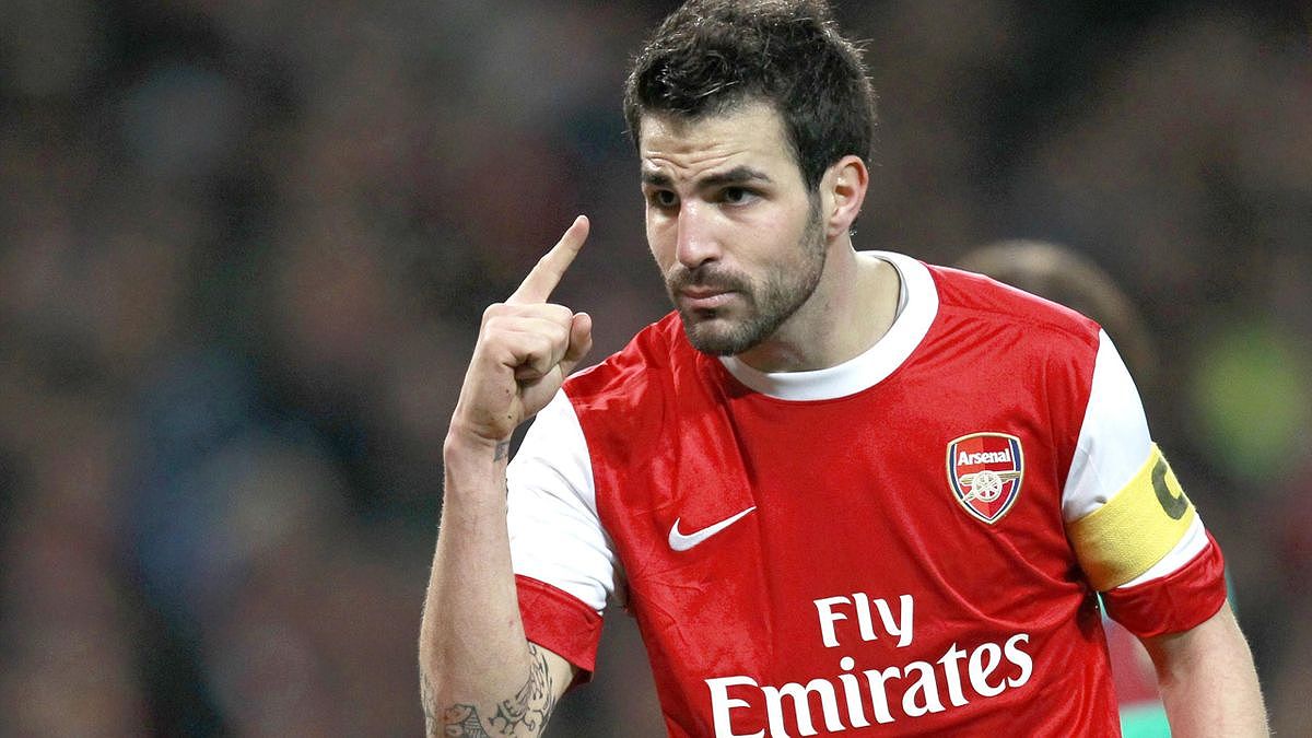 Cesc Fabregas treo giày