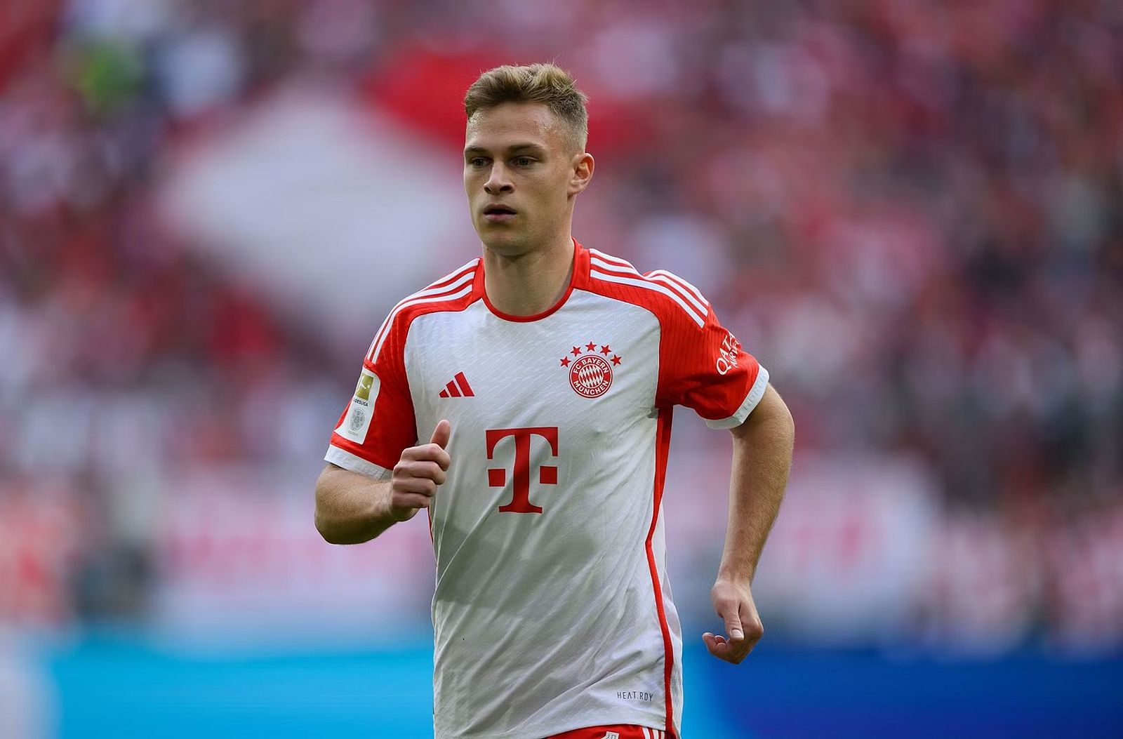 Joshua Kimmich trong màu áo Bayern Munich