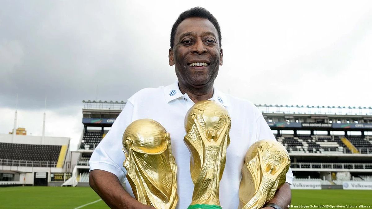 Vua bóng đá Pele là cầu thủ duy nhất trong lịch sử 3 lần vô địch World Cup