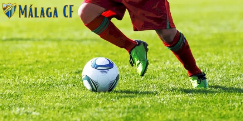 Kiểm soát bóng sát chân linh hoạt